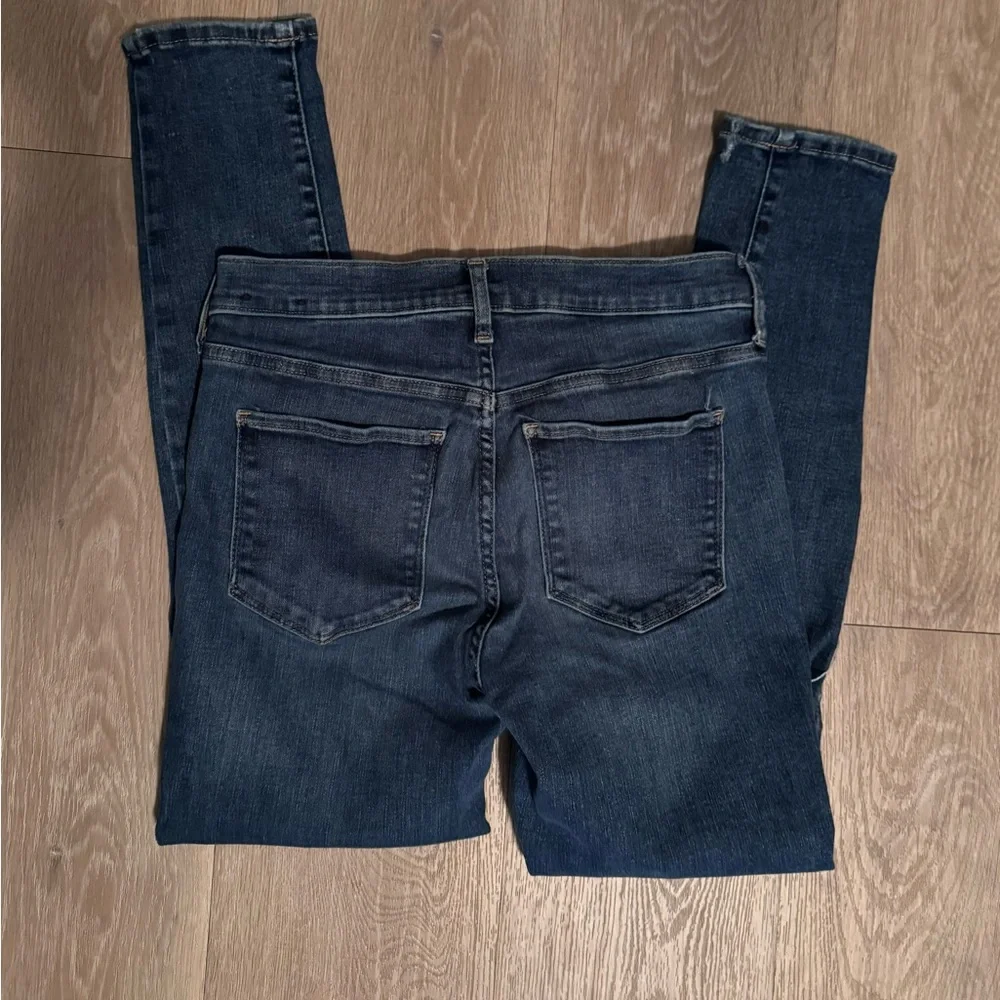 GAP Women’s Mid Rise Favorite Jegging Distressed Jeans Size 8/29